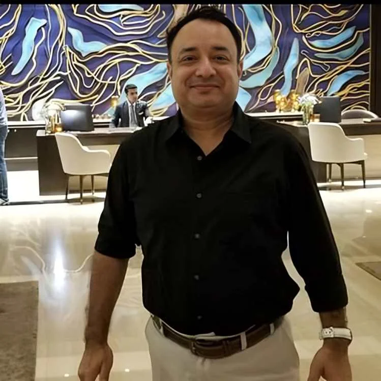 Portrait of Rahul Himalian, Indian Railway Traffic Service officer and Director (Tourism & Marketing), IRCTC